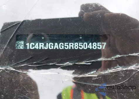 2024 Jeep Grand Cherokee Laredo 4X2 из США, поврежденный, VIN 1C4RJGAG5R8504857